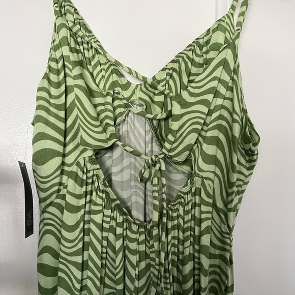 Wild Fable Green Wavy Midi Dress - Picture 4 of 6